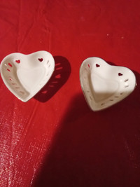 Heart shaped porcelain dish (5photos)