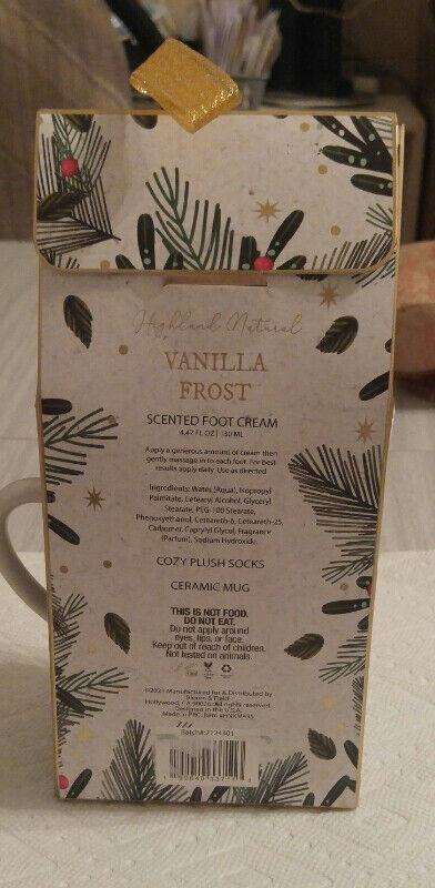 Vanilla Frost Foot Cream/ Cozy Plush Sox & Ceramic Mug Package in Health & Special Needs in Windsor Region - Image 2