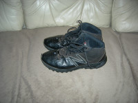 NEW BALANCE UMPIRE SHOES  SIZE 10.5 AND 10.5 2E GREAT SHAPE