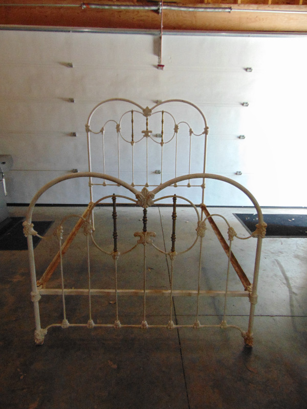 antique wrought iron bed in Beds & Mattresses in Regina
