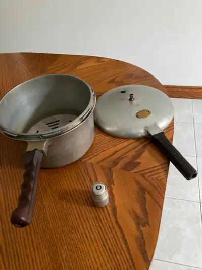 Selling Pressure Cookers, View more