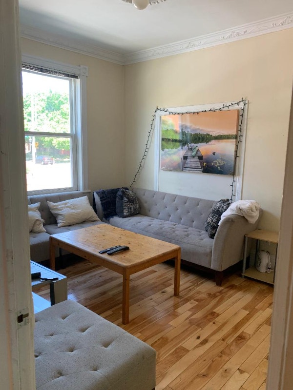 STUDENT SHARED LARGE ROOMS FOR RENT PRESTON STREET Room