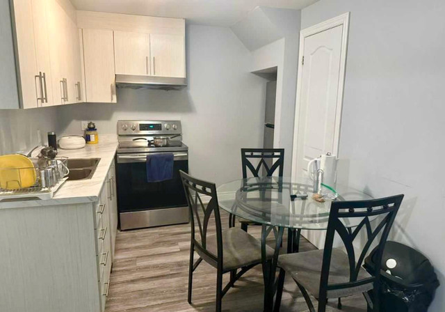 Fully furnished private room for rent in Brampton  in Room Rentals & Roommates in Oakville / Halton Region - Image 2