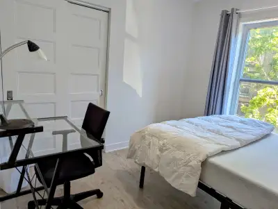 COLOCATION - 795$ TOUT INCLUS - MÉTRO FRONTENAC