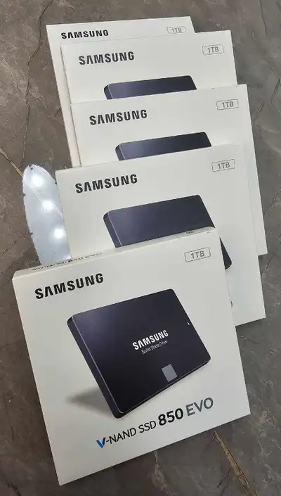 SAMSUNG 1TB SSD MZ75E1T0B/AM, View more