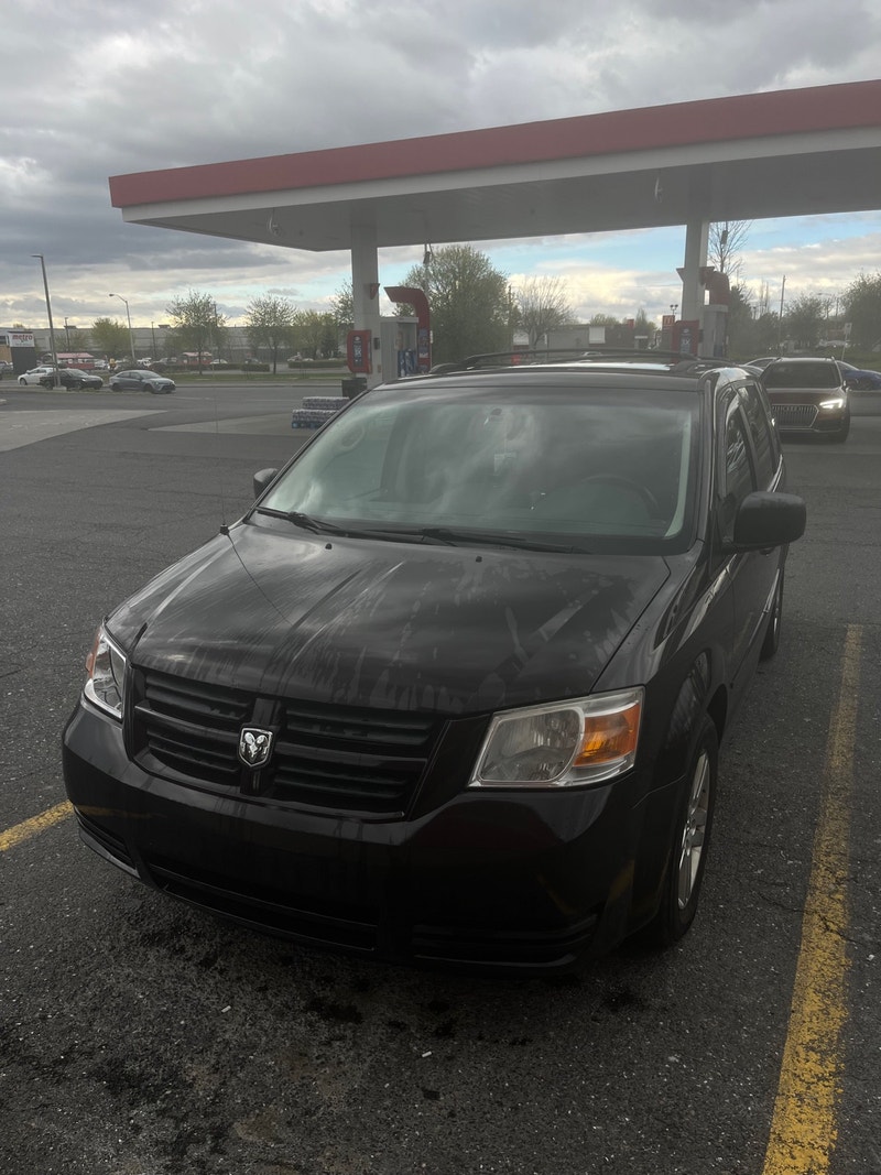 Dodge Grand Caravan 2010 165 000 km À VENDRE Autos et camions