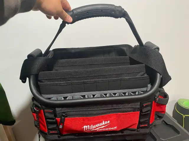 Milwaukee Packout structured tote (15 inch) in Tool Storage & Benches in Markham / York Region - Image 2