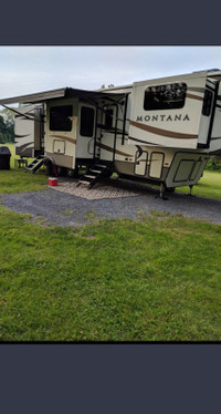 37.5 ft Montana fifth wheel camping trailer for sale!