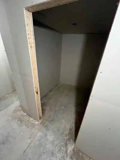 Lockers/Mini-entrepôts à louer en basse-ville (boul. Dorchester)