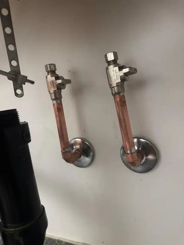 Service Plumber561097787216373768