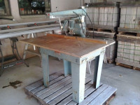 DEWALT RADIAL ARM SAW