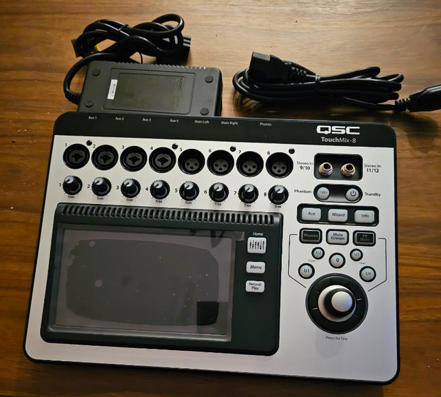 QSC Touchmix 8    mixer digital dans Équipement pour DJ et sonorisation  à Longueuil/Rive Sud - Image 2