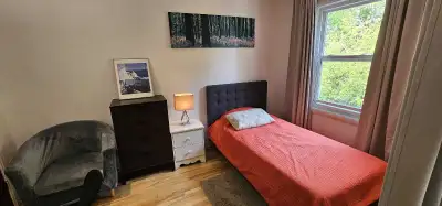 Appart très lumineux, Universitaires , Jeunes professionnels !!! 2 Chambres Grande 750.0$ par mois M...