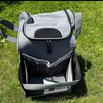 Sac pour auto ou camion Pour mettre câblage, bidon de lave-vitre,…. Ramassage Gatineau Proche sortie...