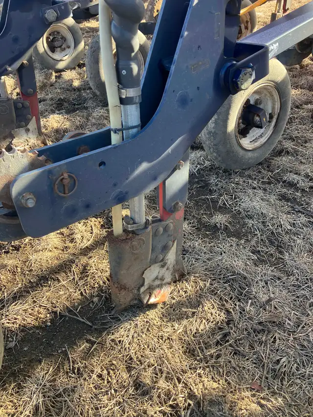 Morris Contour Drill in Other in Portage la Prairie - Image 4