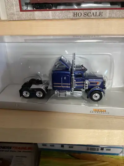 Brekina peterbilt 359 ho scale, View more
