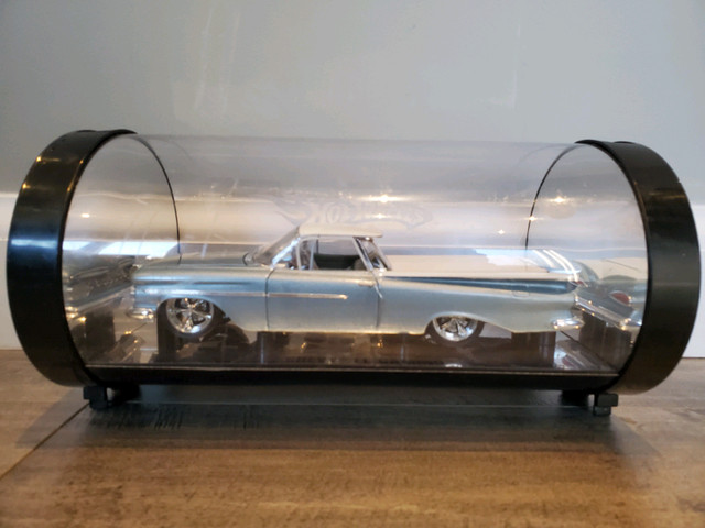 1:18 Diecast Hot Wheels Showcase Tube Edition Chevy El Camino 3 in Arts & Collectibles in Kawartha Lakes - Image 2