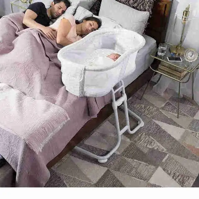 Halo bassinet in Cribs in City of Montréal - Image 3