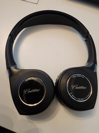 Brand New Cadillac Escalade Wireless Headphones OEM GM