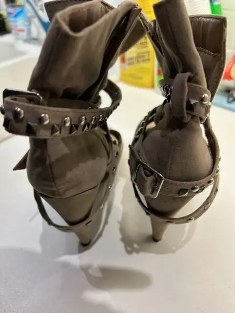 Women`s Leather Ankle boots new size 10 in Women's - Shoes in City of Toronto - Image 4
