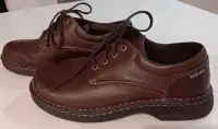 EASTLAND Plainview Leather Oxfords Size 9.5W Brown 3585-18