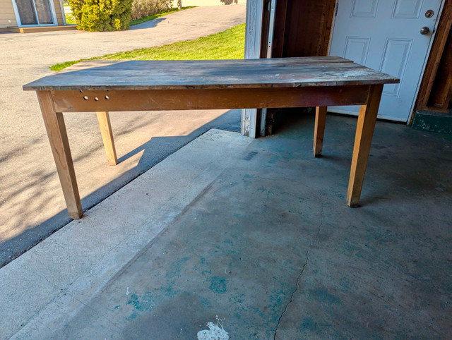 Shaker Table 69X33" NICE in Dining Tables & Sets in Vernon - Image 3