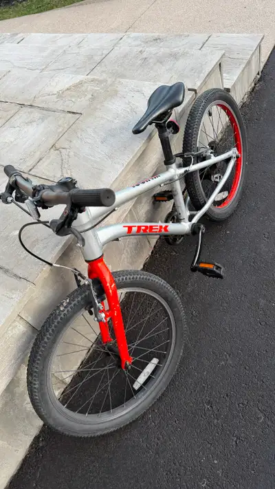 Trek Wahoo 20" - Lightweight Kids Bike, View more