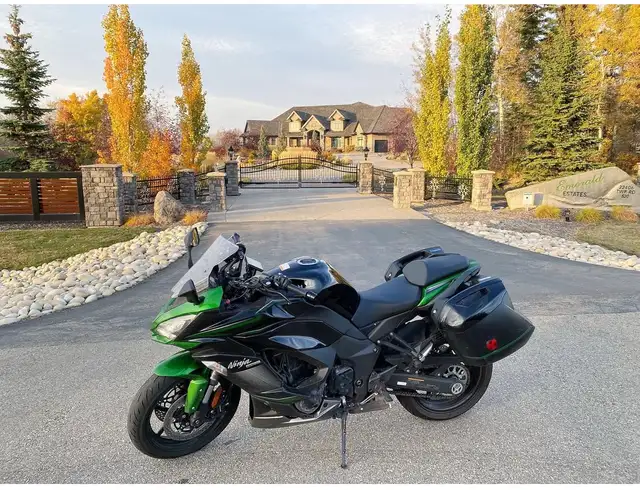 2022 Kawasaki Ninja 1000sx in Sport Touring in Edmonton - Image 4
