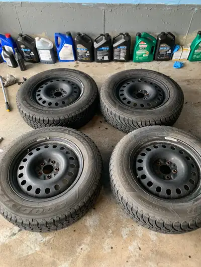 From 2015 Nissan Rogue.