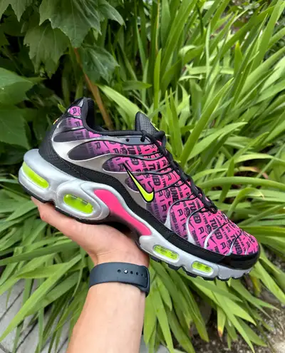 Shoes Nike Air Max Plus TN Mercurial XXV Size 11,5 men’s sneakers Style code: FJ4883-001 100% Authen...