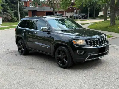 I am selling a 2014 Jeep Grand Cherokee in perfect working condition, the engine and transmission ar...