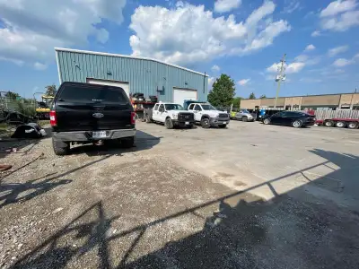 **Truck Repair Shop and Parking Property for Sale in Caledon – Ideal Business Opportunity** Seize th...
