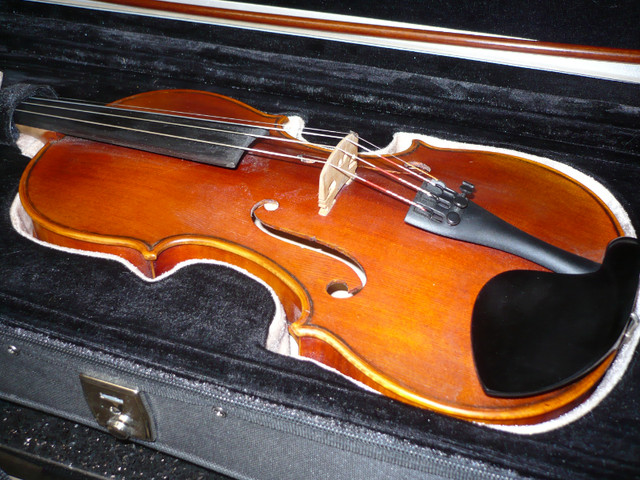 red violin 4/4 beauty+ powerful in String in Mississauga / Peel Region - Image 2