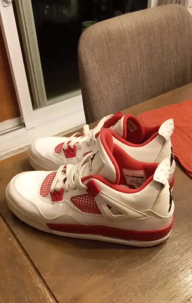 NIKE AIR MICKEAL JORDAN 4 ALTERNO in Men's Shoes in Laval / North Shore - Image 2