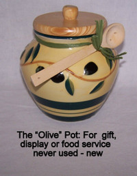 Olive Ceramic Food Service Pot, wood lid and serving spoon New