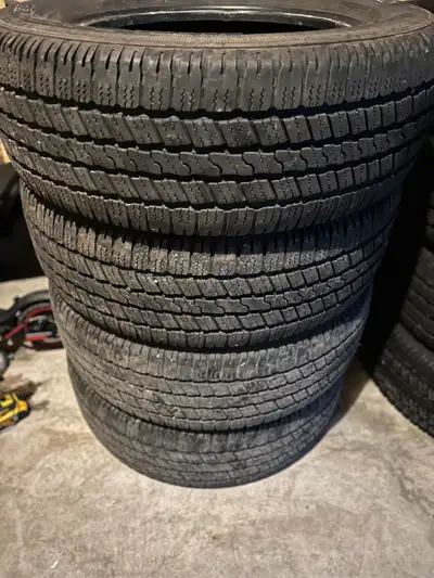 Almost new set take off set goodyear wrangler sra 275/60/20 used for 1 month then switched to all te...