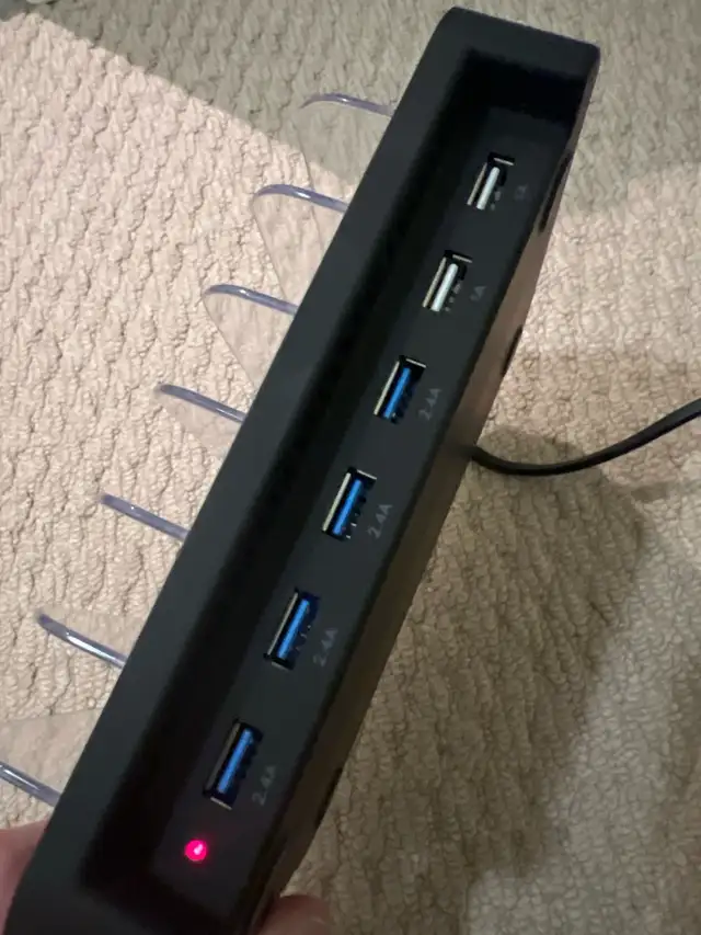 USB Charging Station414908293831075841
