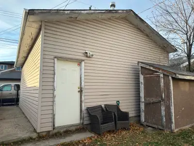 Large oversized double garage for rent. Storage or parking only. Not for mechanical shop. Located in...