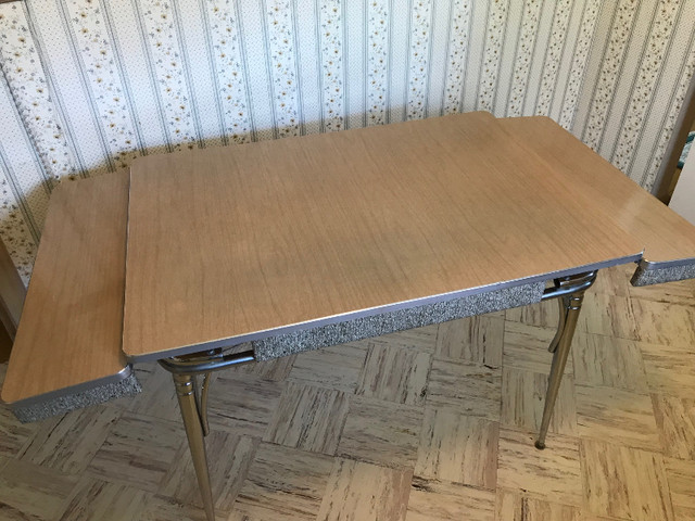 1950s Vintage Chrome & Formica Kitchen Table w Extensions | Dining Tables &  Sets | Hamilton | Kijiji