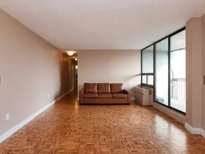 3 Bedroom unit - 50 Mississauga Valley Blvd