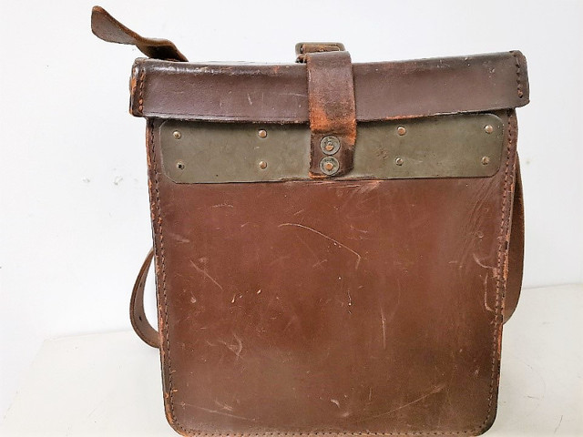 WW2 Leather Case 10 x 9 x 5 in Arts & Collectibles in Cornwall - Image 2