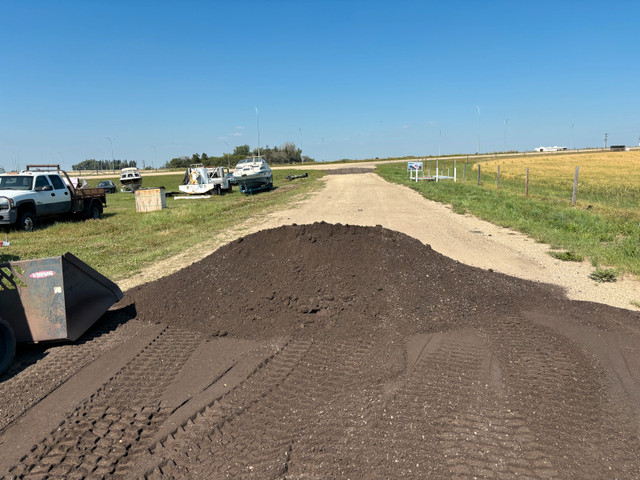 350 ton crushed Ashphalt in Plants, Fertilizer & Soil in Strathcona County - Image 2