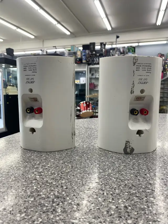 Jamo Sat 300 Speaker Pair in Speakers in City of Toronto - Image 3