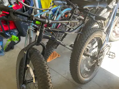 Louis Garneau Gros Louis 3 Fatbike fat bike XL S XS, View more