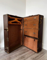 Vintage “Simpsons” Luggage Trunk