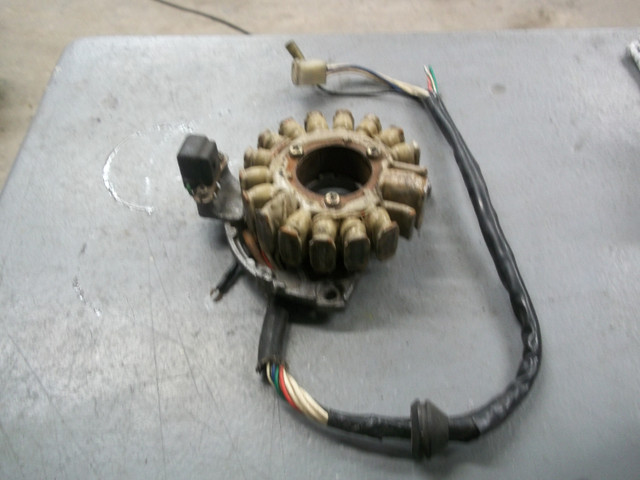 YAMAHA RZ-350, STATOR USAGÉ. NUMÉRO DE PIÈCE; 29L-81410-50-00 dans Autre  à Laval/Rive Nord - Image 3