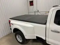 Tri fold soft tonneau cover for Ford 8’ box