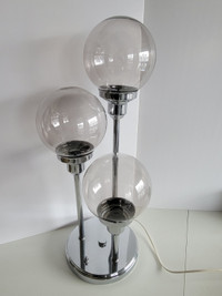⭐ Vintage MCM Mid Century Chrome Tri-Globe Glass Light Lamp