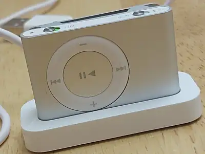 Apple iPod Shuffle Silver ., View more