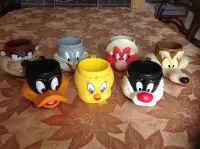 Complete Looney Tunes plastic mug set of 7